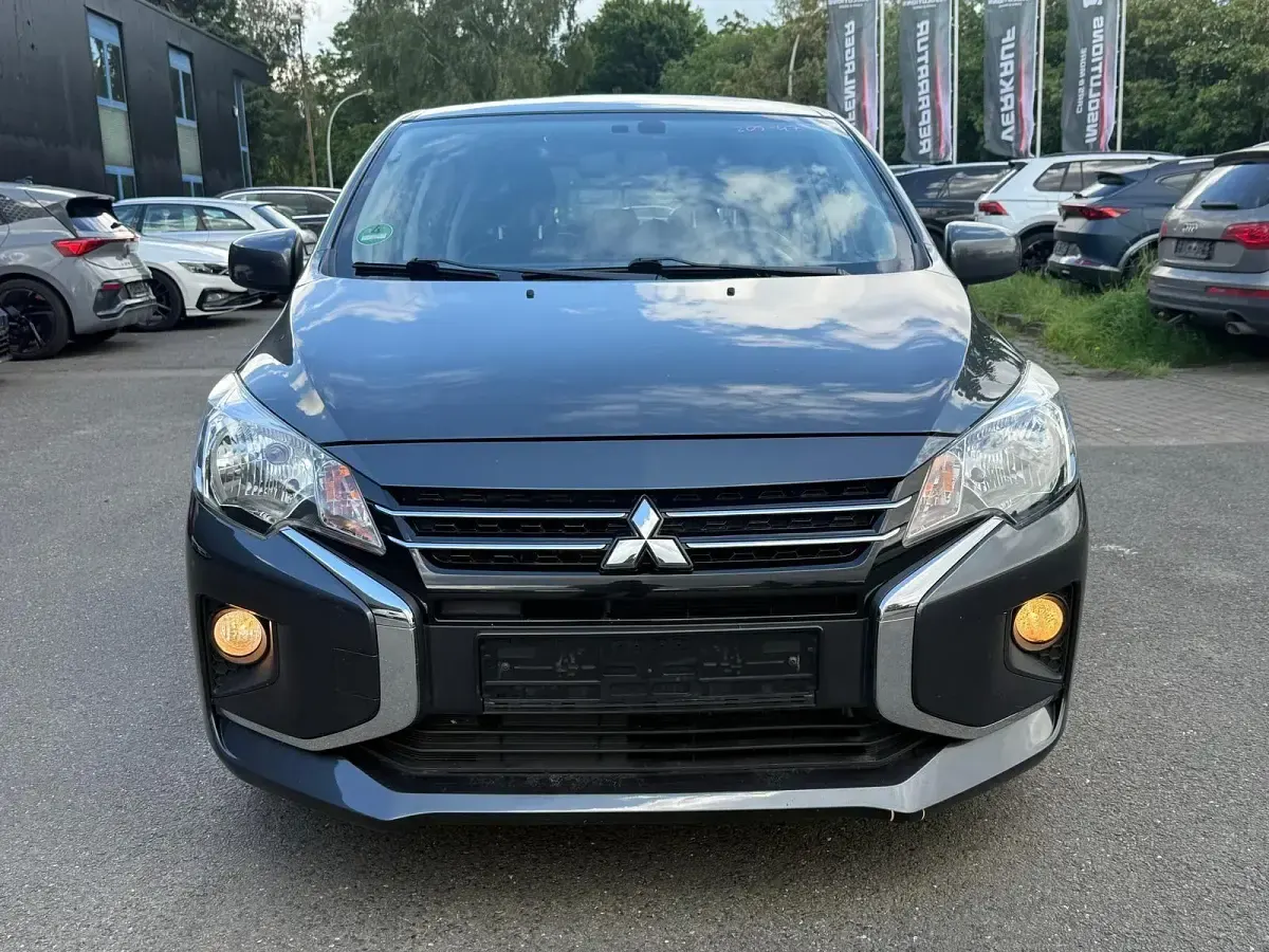 Gebraucht Mitsubishi Space Star Select 71 PS (52 kW) 2023 Grau Kleinwagen