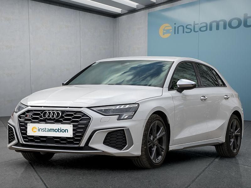 Weiß Gebraucht 2024 Audi S3 Limousine | 38.949 € (Guter Preis) - Bild 1/4
