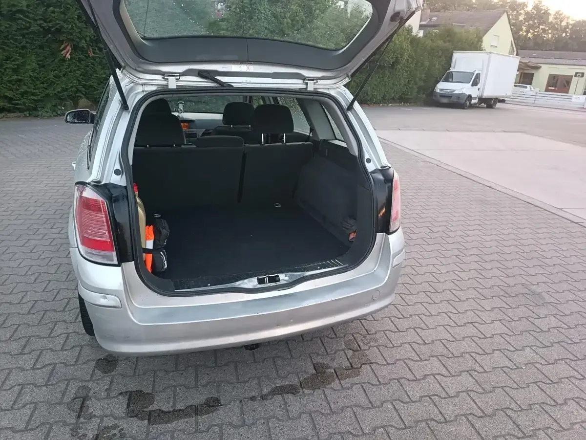 Gebraucht Opel Astra 125 PS (91 kW) 2005 Silber Kombi