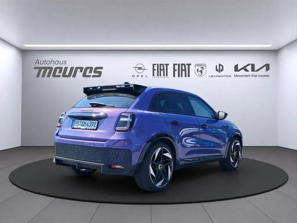 Gebraucht Abarth 600e Scorpionissima 206 kW (281 PS) 2025 Violett SUV