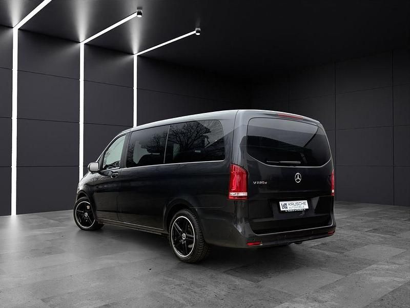 Gebraucht Mercedes V220 Edition 163 PS (119 kW) 2021 Grau Van / Kleinbus