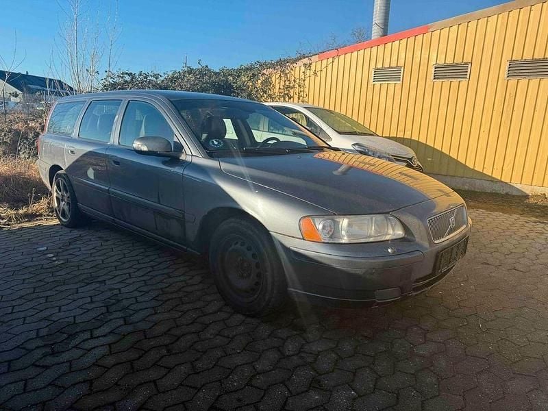 Grau Gebraucht 2009 Volvo V70 Summum Kombi | 1.000 € (Superpreis) - Bild 1/4
