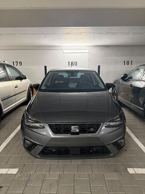 Grau Gebraucht 2018 Seat Ibiza FR Kleinwagen | 12.999 € (Guter Preis) - Bild 1/4