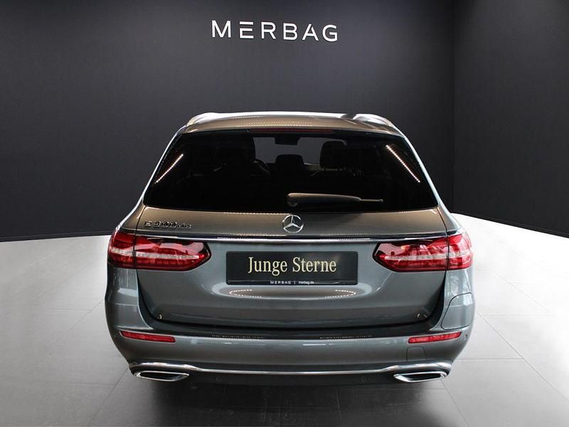 Gebraucht Mercedes E300 Avantgarde 306 PS (225 kW) 2020 Grau Limousine