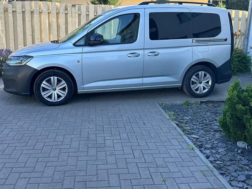 Gebraucht VW Caddy 122 PS (89 kW) 2023 Silber Van / Kleinbus