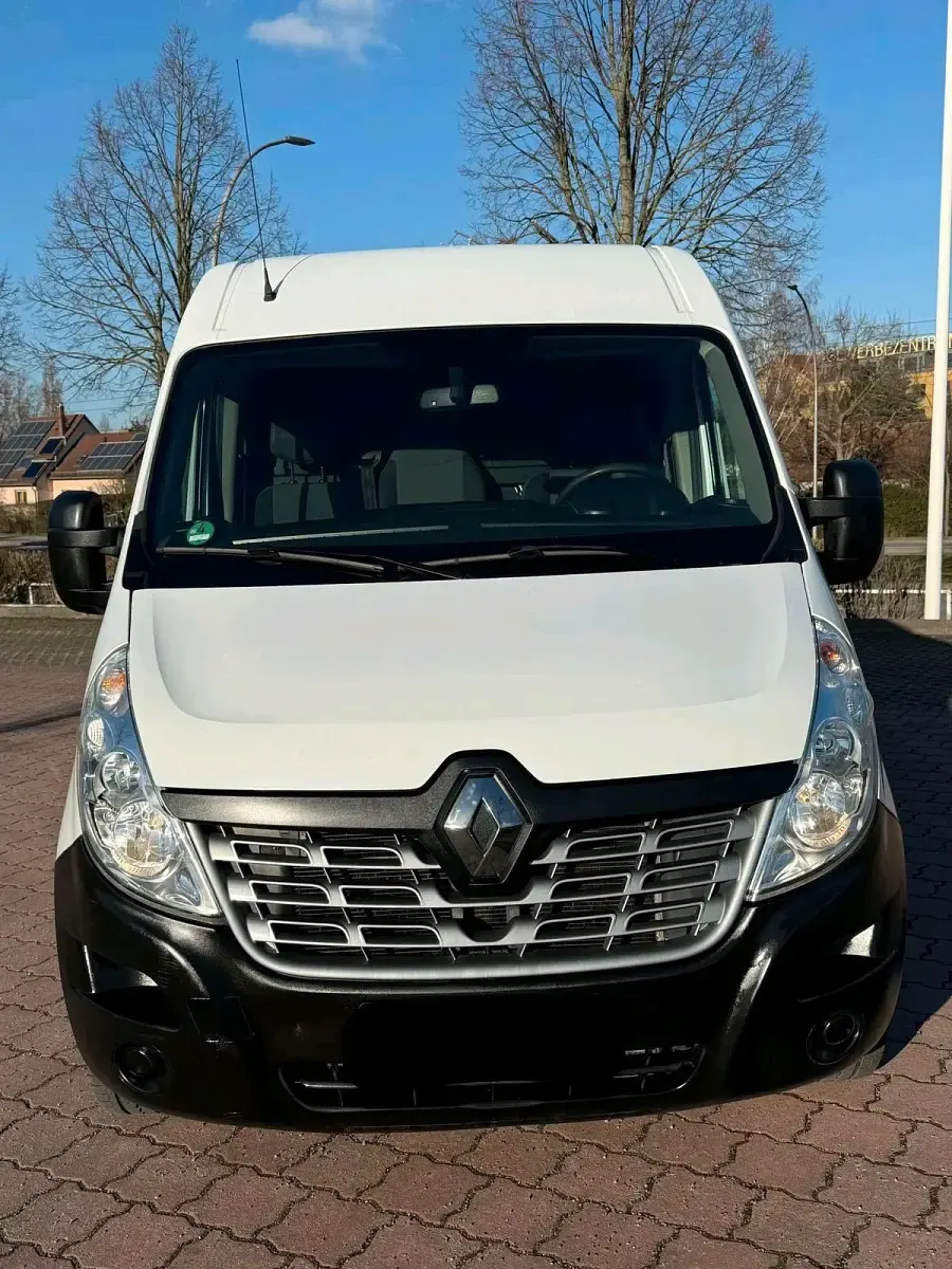 Used Renault Master 145 HP (106 kW) 2018 White Van