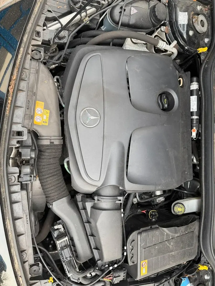 Gebraucht Mercedes A180 122 PS (89 kW) 2013 Schwarz Kleinwagen