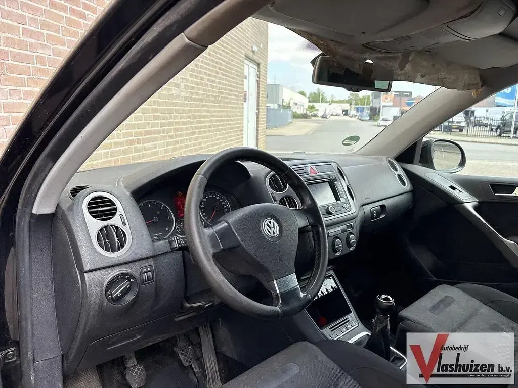 Gebraucht VW Tiguan Sport 140 PS (102 kW) 2008 Schwarz SUV
