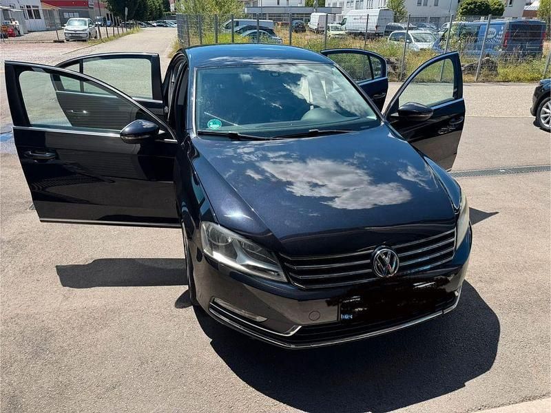 Schwarz Gebraucht 2012 VW Passat Limousine | 6.800 € (Guter Preis) - Bild 1/4