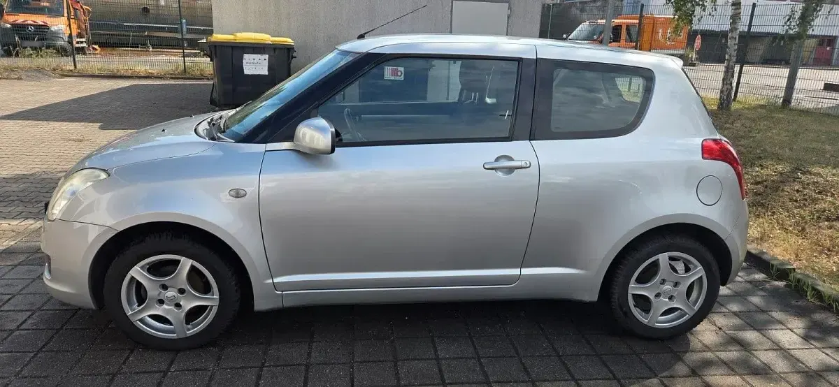 Gebraucht Suzuki Swift 92 PS (67 kW) 2009 Silber Kleinwagen