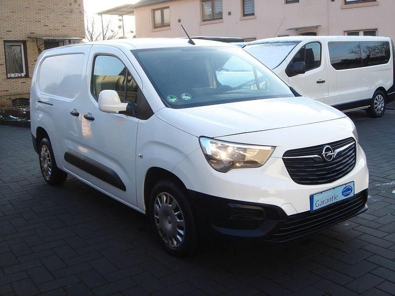 Gebraucht Opel Combo Edition 102 PS (75 kW) 2020 Weiß Van / Kleinbus