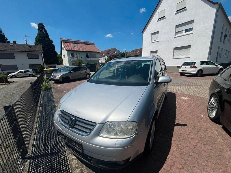 Gebraucht VW Touran Highline 140 PS (102 kW) 2004 Silber Van / Kleinbus