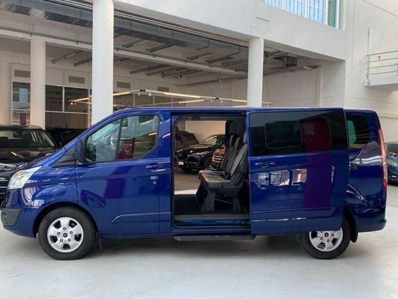 Gebraucht Ford Tourneo Custom Titanium 169 PS (124 kW) 2016 Blau Van
