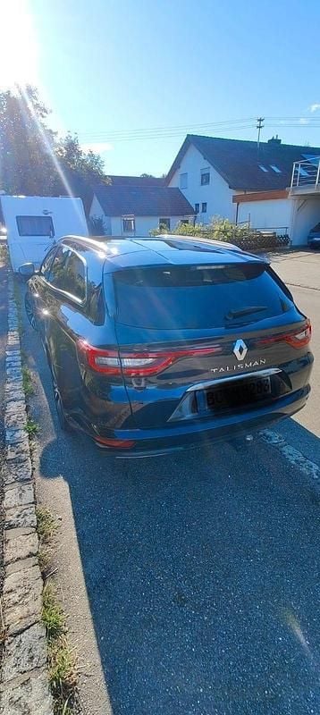 Gebraucht Renault Talisman Initiale Paris 160 PS (117 kW) 2016 Violet Kombi