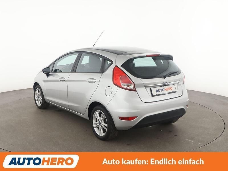 Gebraucht Ford Fiesta Trend 101 PS (74 kW) 2017 Grau Kleinwagen