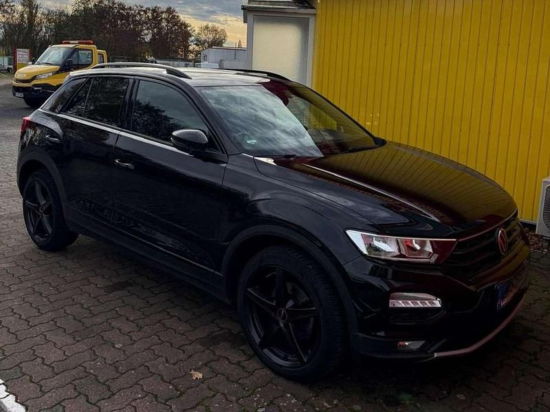 Deep black perleffekt Gebraucht 2021 VW T-Roc Sport SUV | 19.900 € (Superpreis) - Bild 1/2