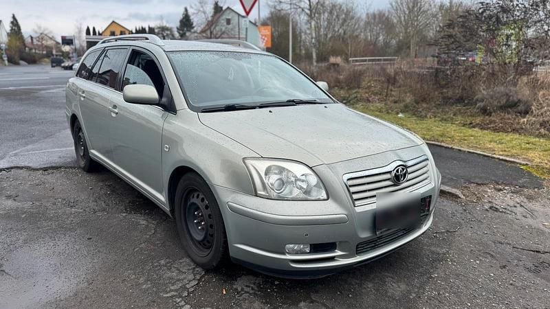 Gebraucht Toyota Avensis T2 163 PS (119 kW) 2004 Silber Kombi
