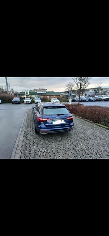 Blau Gebraucht 2020 Audi A4 Advanced Kombi | 23.900 € (Etwas zu teuer) - Bild 1/4