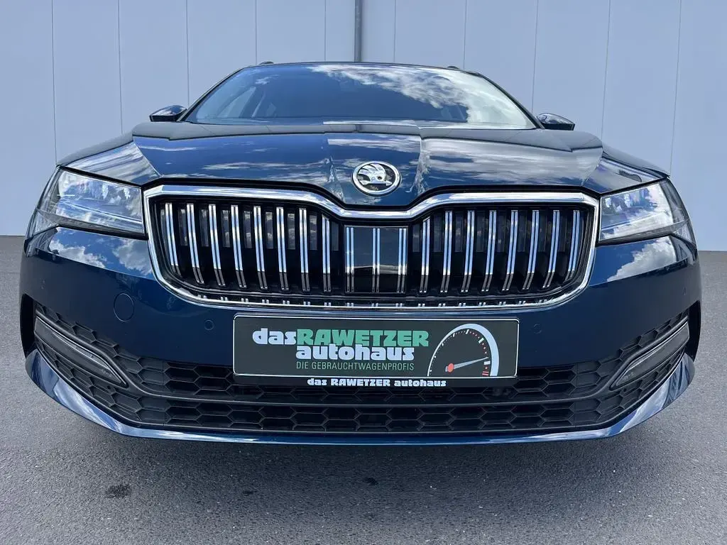 Gebraucht Skoda Superb Ambition 200 PS (147 kW) 2022 Blau Kombi