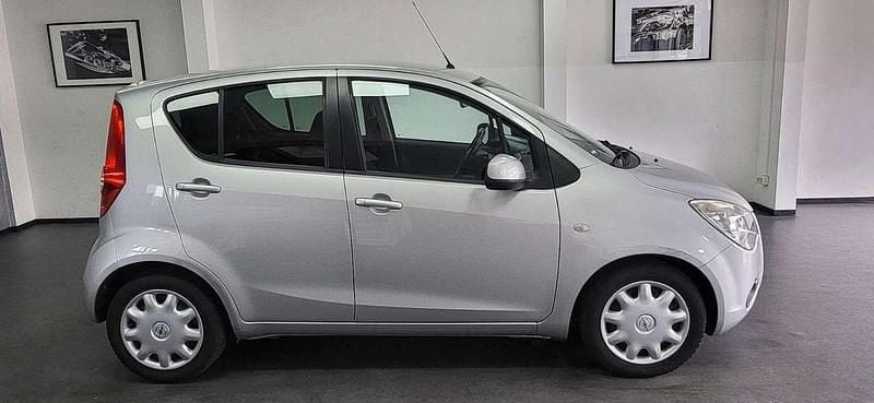 Silber Gebraucht 2012 Opel Agila Edition Kleinwagen | 4.990 € (Fairer Preis) - Bild 1/4