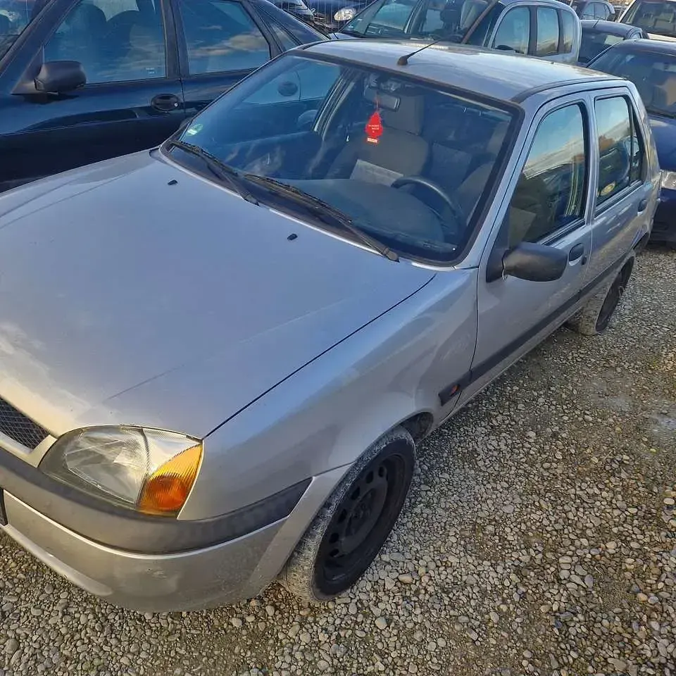 Gebraucht Ford Fiesta 60 PS (44 kW) 2002 Grau Kleinwagen