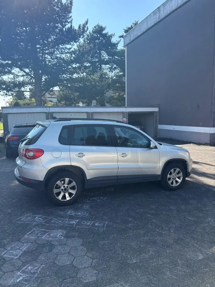 Gebraucht VW Tiguan 140 PS (102 kW) 2007 Beige SUV