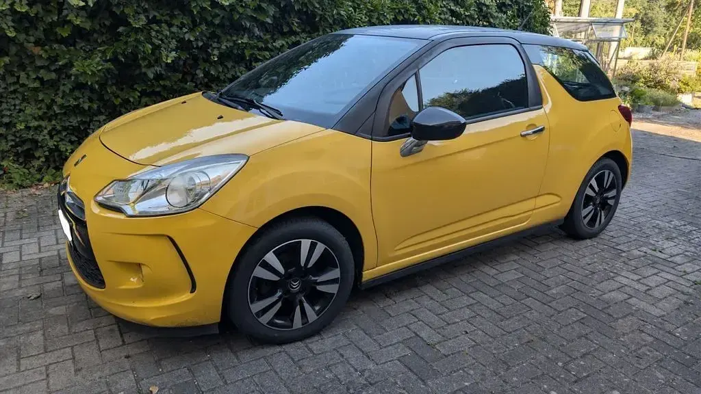 Gebraucht Citroën DS3 95 PS (69 kW) 2010 Gelb Kleinwagen