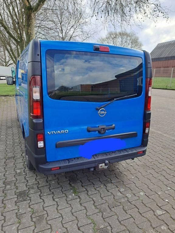 Gebraucht Opel Vivaro 120 PS (88 kW) 2018 Blau Van / Kleinbus