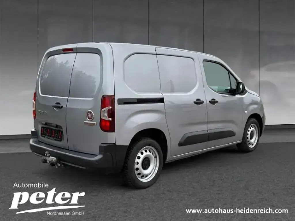 Gebraucht Fiat Doblò 102 PS (75 kW) 2023 Unbekannt (metallic) Van / Kleinbus