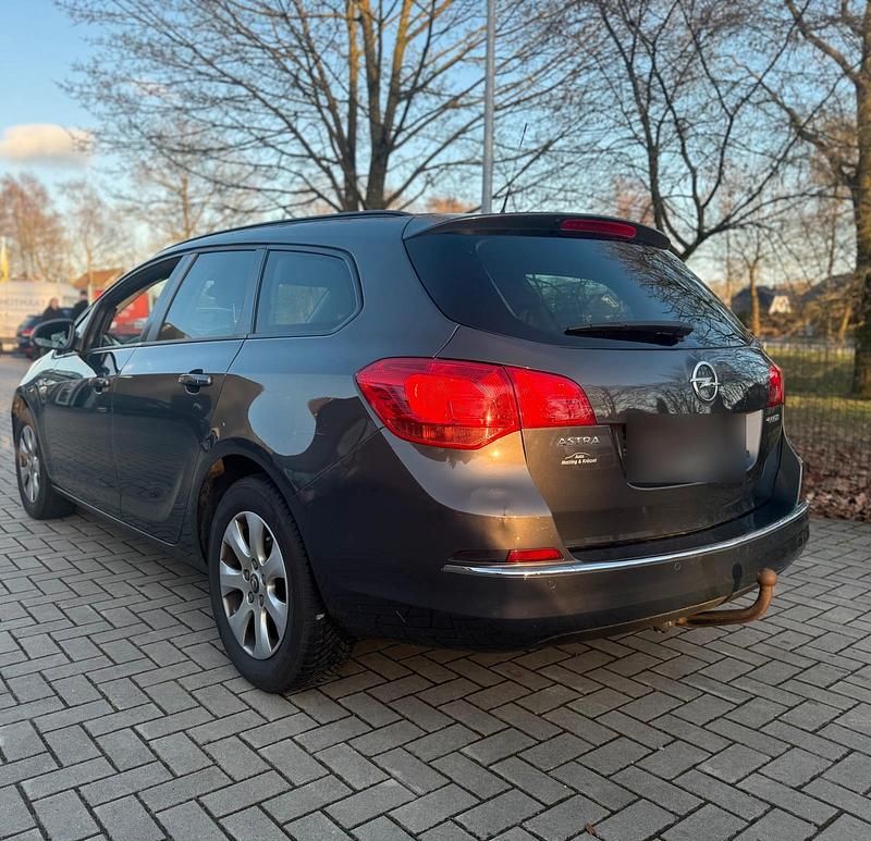 Gebraucht Opel Astra 136 PS (100 kW) 2015 Grau Kombi
