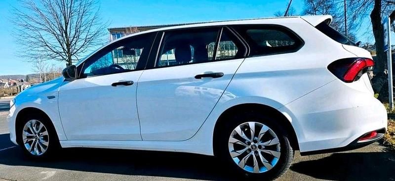 Gebraucht Fiat Tipo 95 PS (69 kW) 2019 Weiß Kombi
