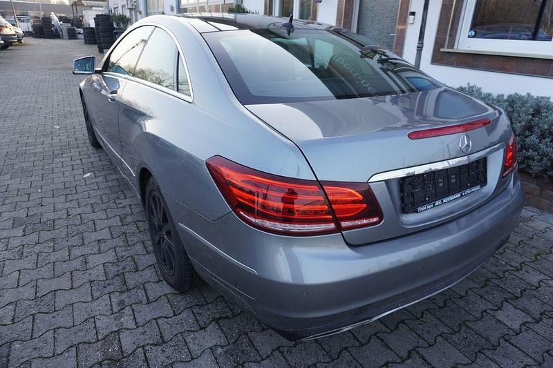 Gebraucht Mercedes E250 204 PS (150 kW) 2014 Grau Coupé