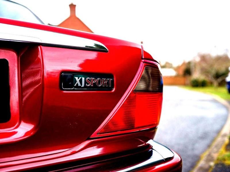 Gebraucht Jaguar XJ 211 PS (155 kW) 1996 Rot Limousine