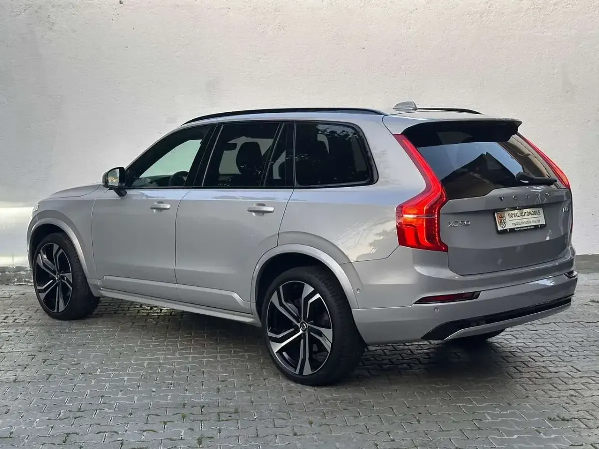 Gebraucht Volvo XC90 Plus 235 PS (172 kW) 2023 Silber SUV