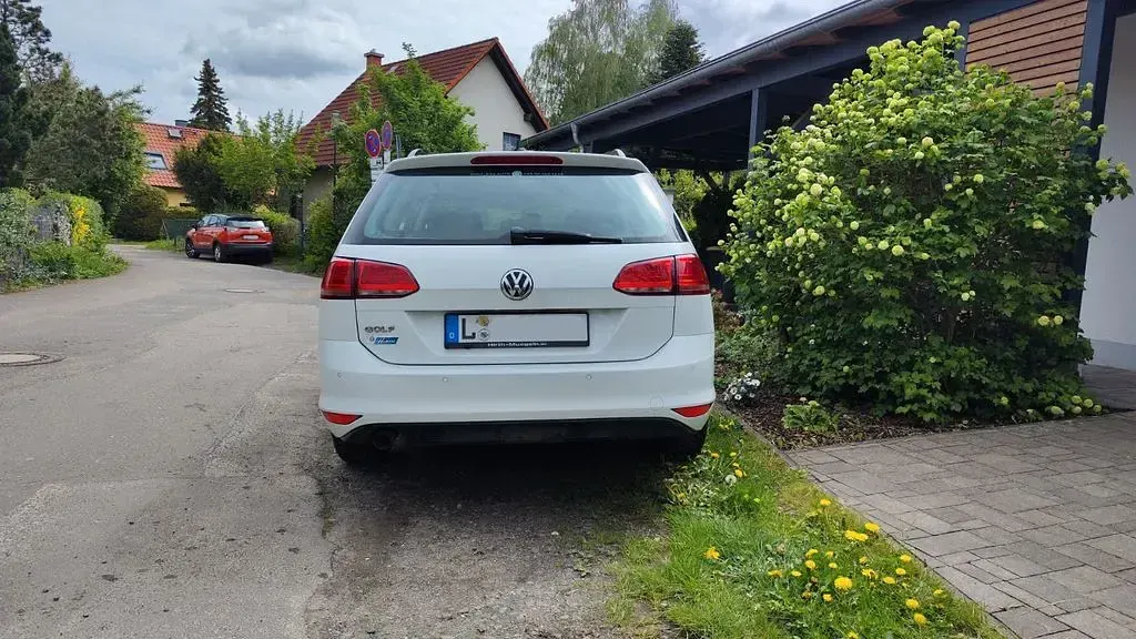 Gebraucht VW Golf VII 105 PS (77 kW) 2013 Weiß Kombi