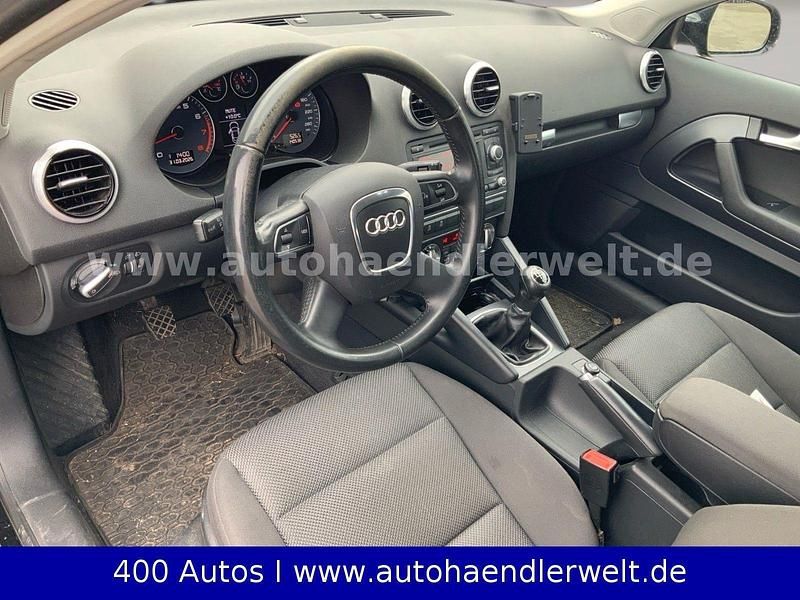 Gebraucht Audi A3 Attraction 105 PS (77 kW) 2012 Schwarz Kleinwagen