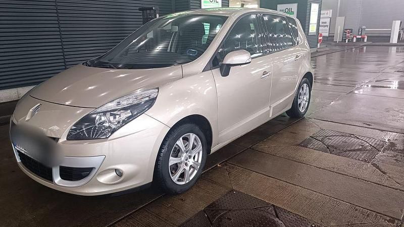 Gebraucht Renault Scénic III 110 PS (80 kW) 2011 Gold Van / Kleinbus