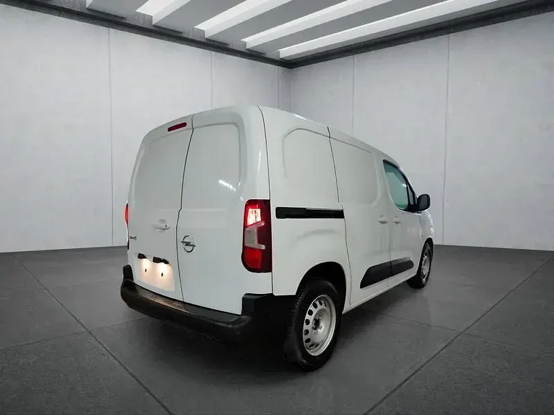Gebraucht Opel Combo-e Life 100 kW (136 PS) 2024 Weiß Limousine