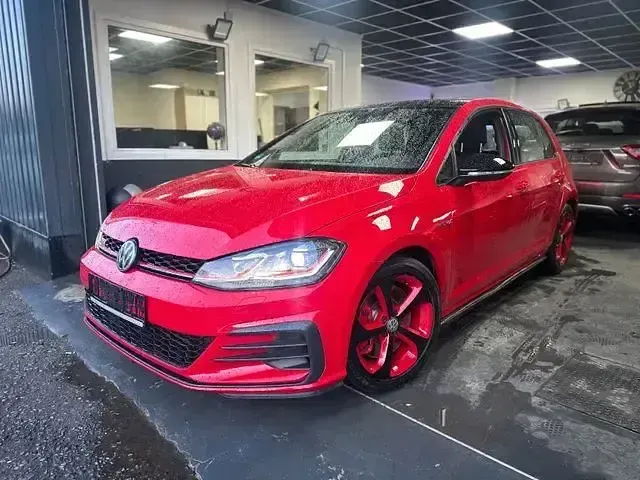 Gebraucht VW Golf VII GTI 245 PS (180 kW) 2019 Rot Limousine