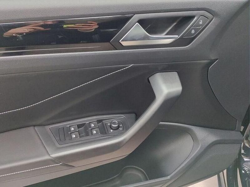 Gebraucht VW T-Roc 150 PS (110 kW) 2025 Schwarz SUV