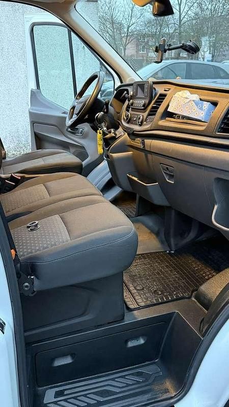 Gebraucht Ford Transit Trend 105 PS (77 kW) 2022 Weiß Van