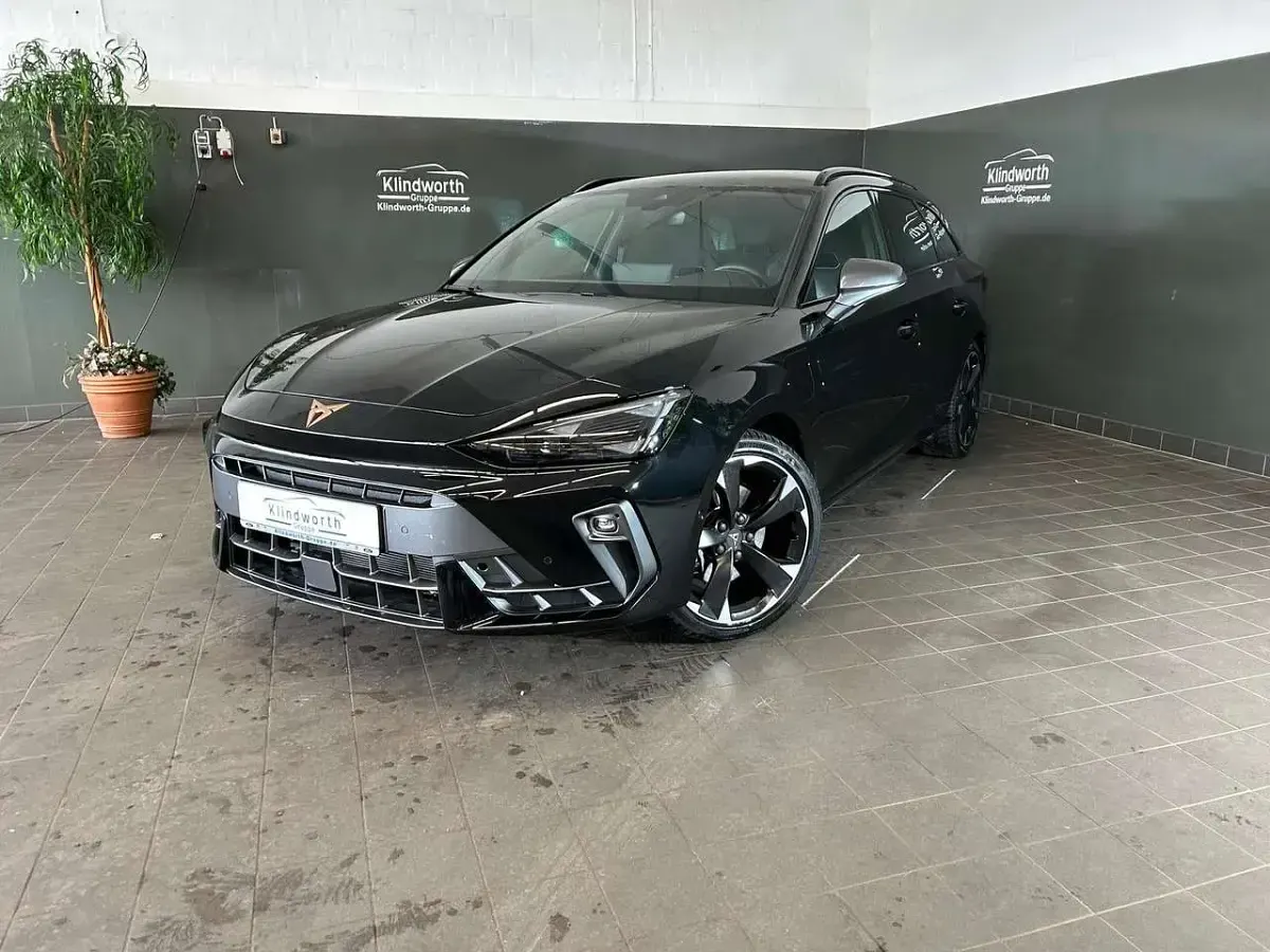 Gebraucht Cupra Leon 204 PS (150 kW) 2025 Mitternachtsschwarz Kombi
