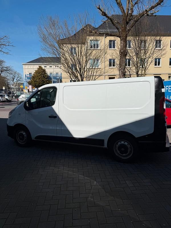 Gebraucht Renault Trafic 107 PS (78 kW) 2020 Weiß Van / Kleinbus