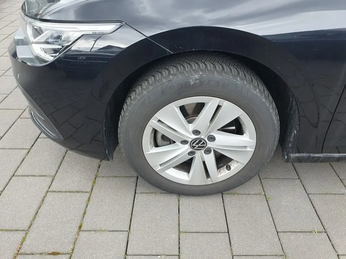 Gebraucht VW Golf VIII Life 116 PS (85 kW) 2021 Schwarz Kombi