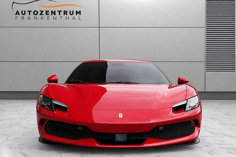 Second-hand Ferrari 296 829 CP (609 kW) 2024 Roșu Coupe