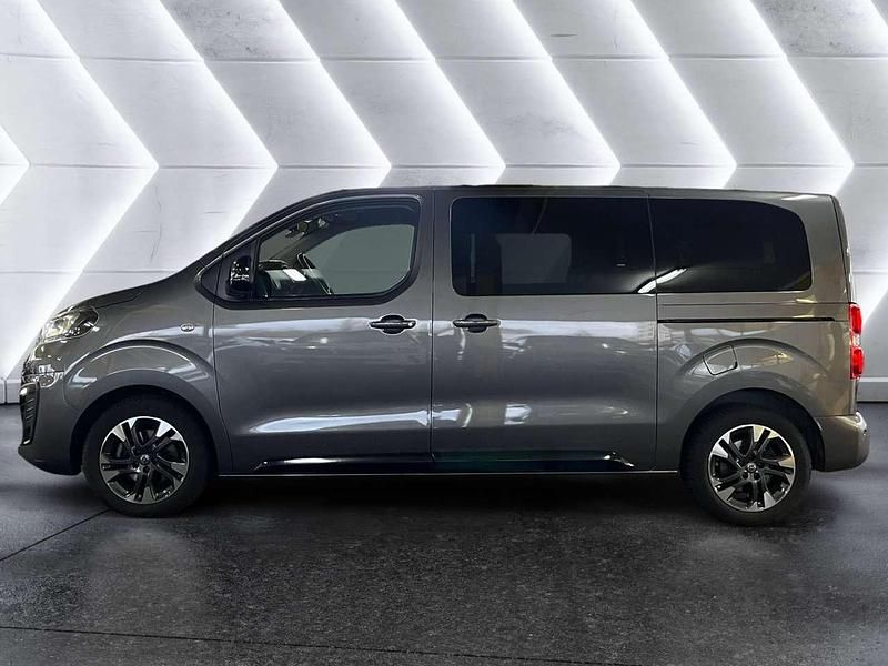 Gebraucht Opel Zafira Life Innovation 177 PS (130 kW) 2020 Mondstein grau/e:vulkan grau Van / Kleinbus