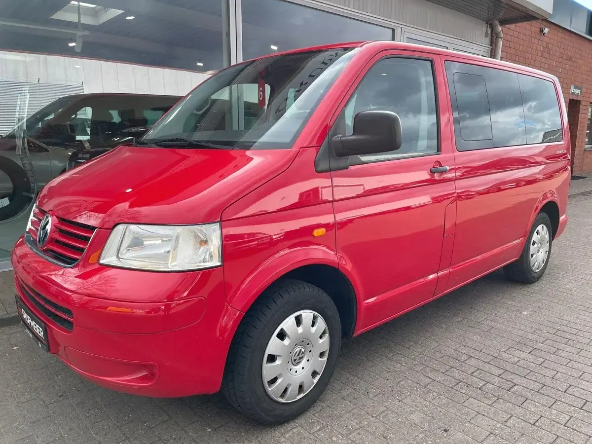 Gebraucht VW Multivan Startline 102 PS (75 kW) 2008 Rot Van / Kleinbus
