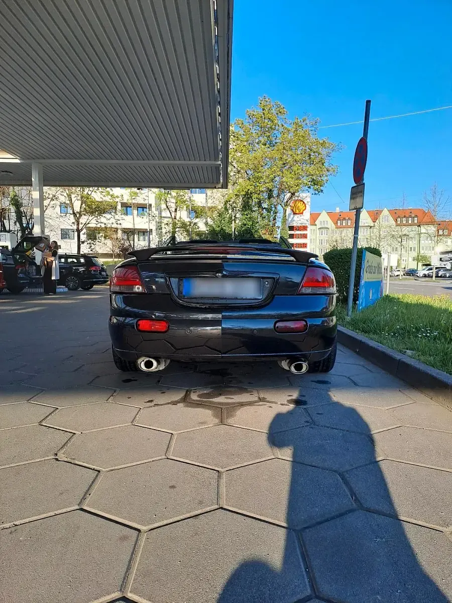 Gebraucht Chrysler Sebring Cabriolet 207 PS (152 kW) 2004 Schwarz Cabrio