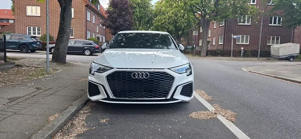 Gebraucht Audi A3 S-Line 150 PS (110 kW) 2022 Weiß Limousine