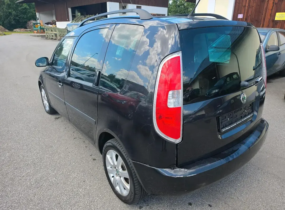 Gebraucht Skoda Roomster 86 PS (63 kW) 2010 Schwarz Van / Kleinbus